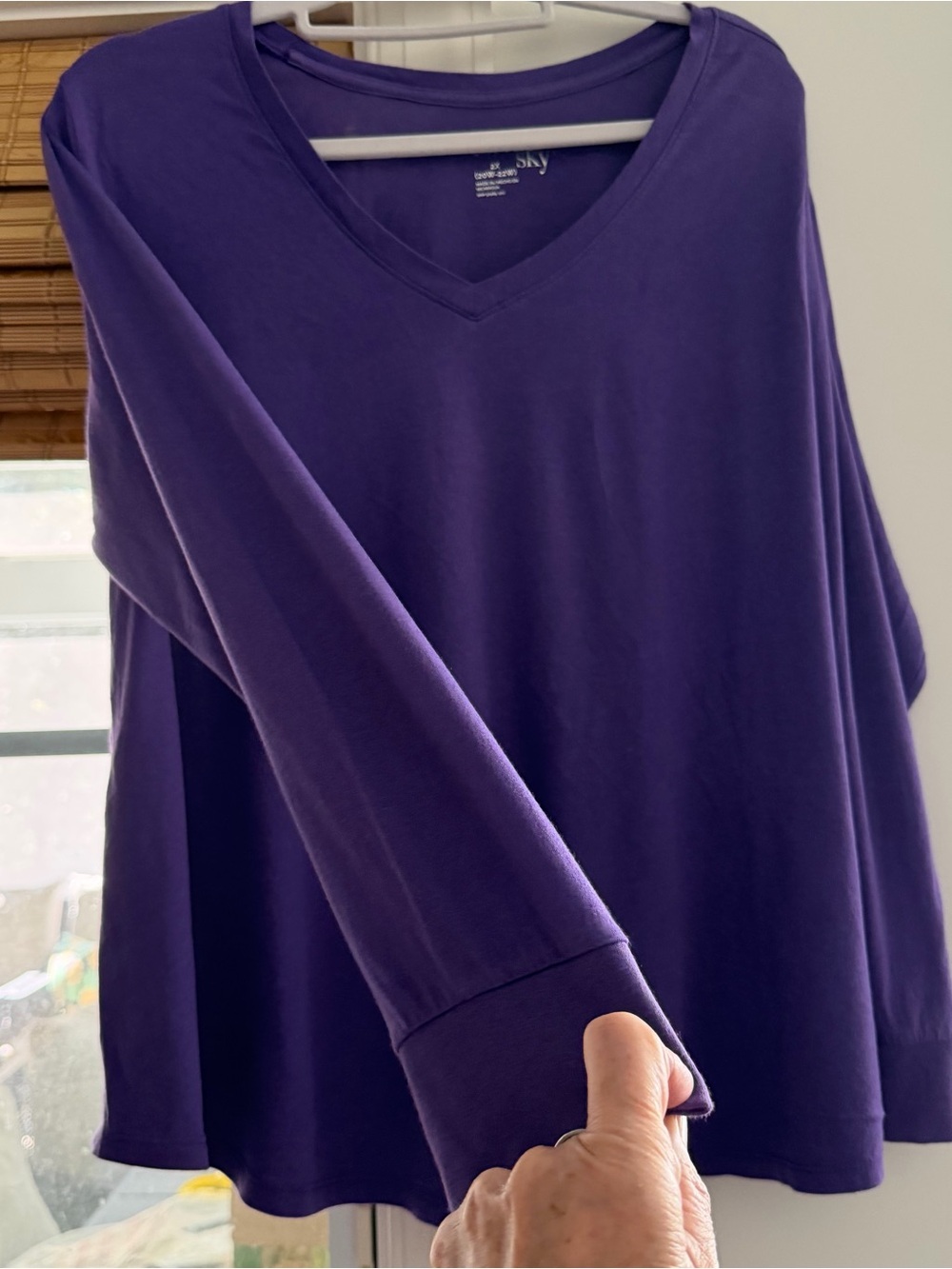 💜 3/$30 terra & Sky Deep Purple V-Neck Long Sleeve Tee rounded hem